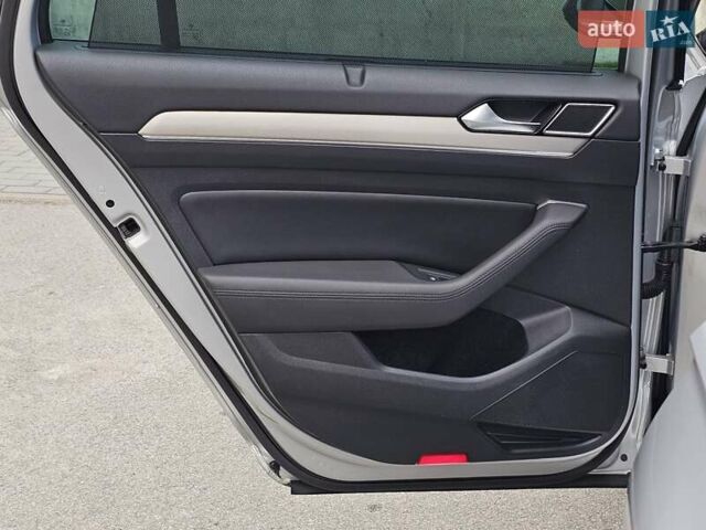 Серый Фольксваген Пассат, объемом двигателя 2 л и пробегом 270 тыс. км за 17999 $, фото 47 на Automoto.ua