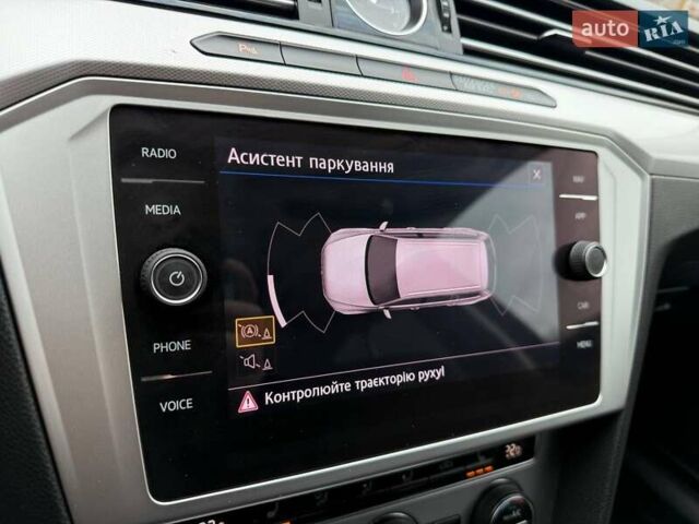 Серый Фольксваген Пассат, объемом двигателя 1.97 л и пробегом 252 тыс. км за 14990 $, фото 22 на Automoto.ua
