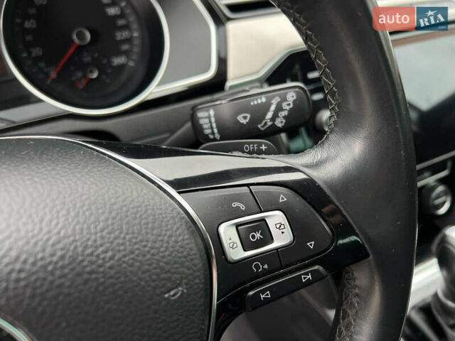 Серый Фольксваген Пассат, объемом двигателя 2 л и пробегом 280 тыс. км за 15500 $, фото 32 на Automoto.ua