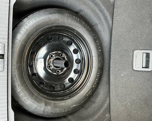 Сірий Фольксваген Пассат, об'ємом двигуна 1.97 л та пробігом 239 тис. км за 18000 $, фото 6 на Automoto.ua