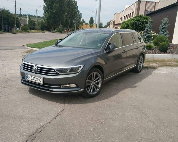 Серый Фольксваген Пассат, объемом двигателя 1.97 л и пробегом 210 тыс. км за 16000 $, фото 5 на Automoto.ua