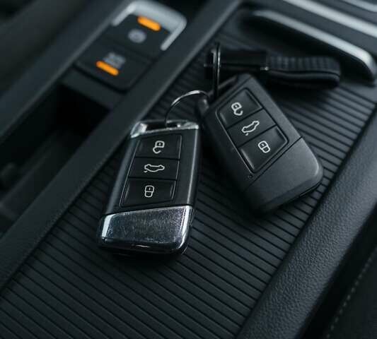 Сірий Фольксваген Пассат, об'ємом двигуна 1.97 л та пробігом 242 тис. км за 17500 $, фото 3 на Automoto.ua