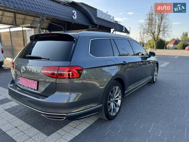 Серый Фольксваген Пассат, объемом двигателя 2 л и пробегом 257 тыс. км за 17999 $, фото 15 на Automoto.ua