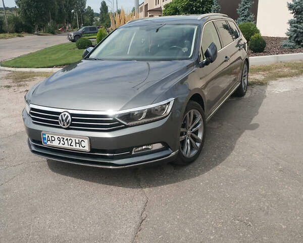Серый Фольксваген Пассат, объемом двигателя 1.97 л и пробегом 210 тыс. км за 16000 $, фото 2 на Automoto.ua