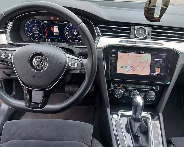 Фольксваген Пассат 2017 в Могилев-Подольском на Automoto.ua Серый Фольксваген Пассат, объемом двигателя 1.97 л и пробегом 278 тыс. км за 18500 $, фото 10 на Automoto.ua