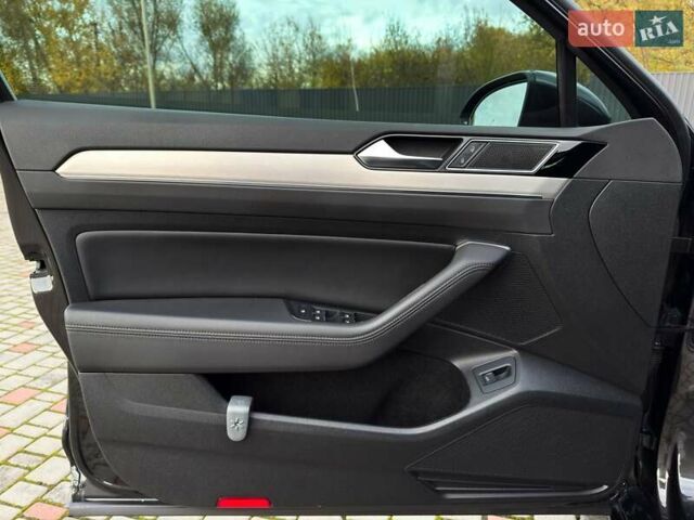 Серый Фольксваген Пассат, объемом двигателя 2 л и пробегом 199 тыс. км за 21499 $, фото 25 на Automoto.ua