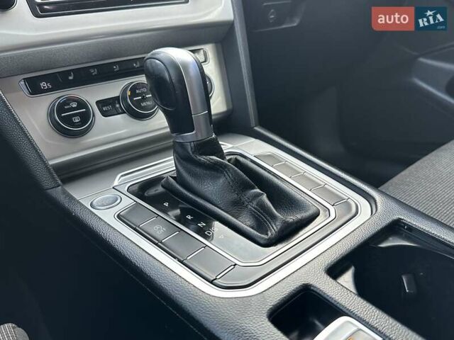 Серый Фольксваген Пассат, объемом двигателя 2 л и пробегом 269 тыс. км за 15850 $, фото 52 на Automoto.ua