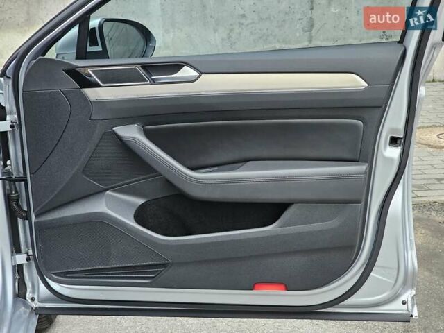 Серый Фольксваген Пассат, объемом двигателя 2 л и пробегом 270 тыс. км за 17999 $, фото 40 на Automoto.ua