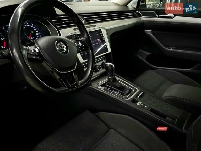 Сірий Фольксваген Пассат, об'ємом двигуна 1.97 л та пробігом 306 тис. км за 16999 $, фото 12 на Automoto.ua