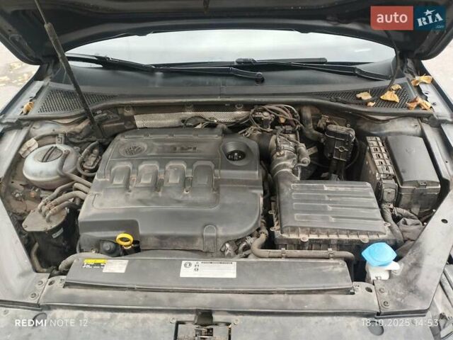 Серый Фольксваген Пассат, объемом двигателя 2 л и пробегом 300 тыс. км за 16600 $, фото 28 на Automoto.ua