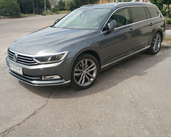 Серый Фольксваген Пассат, объемом двигателя 1.97 л и пробегом 210 тыс. км за 16000 $, фото 3 на Automoto.ua