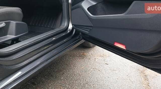 Серый Фольксваген Пассат, объемом двигателя 1.97 л и пробегом 203 тыс. км за 15800 $, фото 12 на Automoto.ua