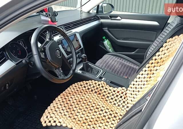 Серый Фольксваген Пассат, объемом двигателя 1.97 л и пробегом 234 тыс. км за 16400 $, фото 13 на Automoto.ua