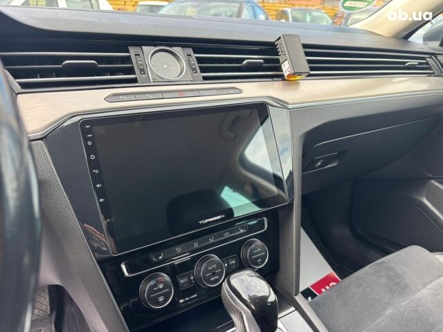 Сірий Фольксваген Пассат, об'ємом двигуна 2 л та пробігом 210 тис. км за 17590 $, фото 21 на Automoto.ua