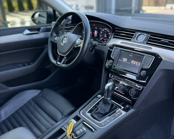 Серый Фольксваген Пассат, объемом двигателя 2 л и пробегом 257 тыс. км за 17999 $, фото 47 на Automoto.ua