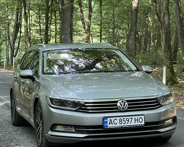 Серый Фольксваген Пассат, объемом двигателя 1.97 л и пробегом 270 тыс. км за 18000 $, фото 1 на Automoto.ua