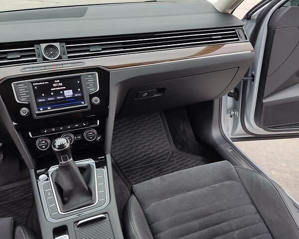 Серый Фольксваген Пассат, объемом двигателя 2 л и пробегом 126 тыс. км за 22000 $, фото 11 на Automoto.ua