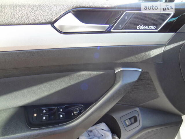 Серый Фольксваген Пассат, объемом двигателя 1.97 л и пробегом 276 тыс. км за 16000 $, фото 30 на Automoto.ua