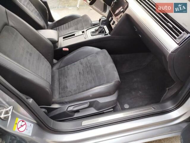 Серый Фольксваген Пассат, объемом двигателя 2 л и пробегом 263 тыс. км за 19000 $, фото 24 на Automoto.ua