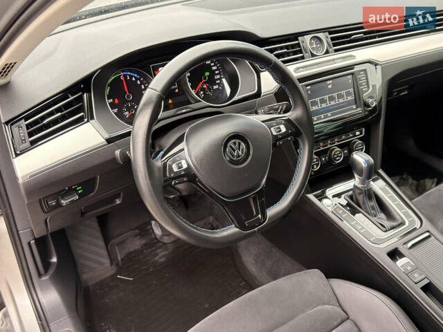 Серый Фольксваген Пассат, объемом двигателя 1.4 л и пробегом 210 тыс. км за 18900 $, фото 16 на Automoto.ua