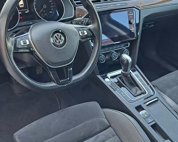 Серый Фольксваген Пассат, объемом двигателя 2 л и пробегом 258 тыс. км за 17700 $, фото 8 на Automoto.ua