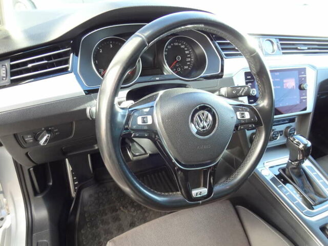 Серый Фольксваген Пассат, объемом двигателя 1.97 л и пробегом 276 тыс. км за 16000 $, фото 33 на Automoto.ua