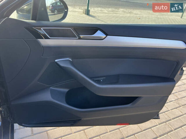 Серый Фольксваген Пассат, объемом двигателя 1.97 л и пробегом 269 тыс. км за 15976 $, фото 24 на Automoto.ua