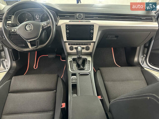 Серый Фольксваген Пассат, объемом двигателя 1.97 л и пробегом 305 тыс. км за 16900 $, фото 6 на Automoto.ua