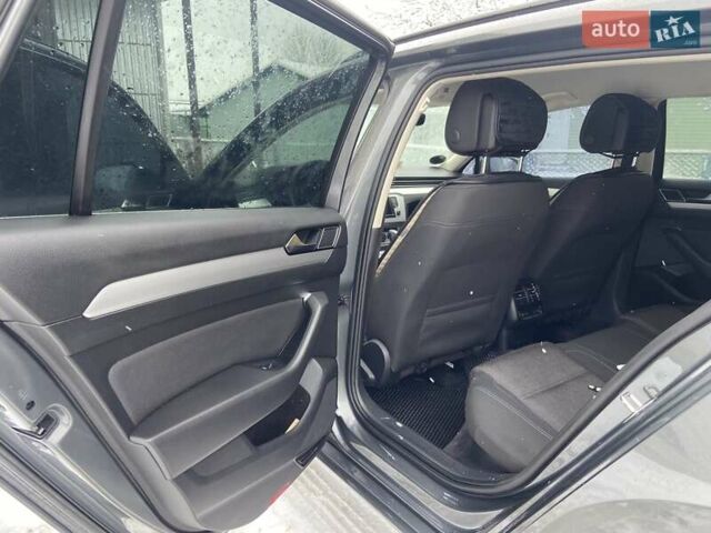 Серый Фольксваген Пассат, объемом двигателя 1.97 л и пробегом 240 тыс. км за 15999 $, фото 10 на Automoto.ua