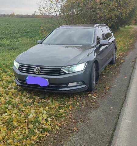 Серый Фольксваген Пассат, объемом двигателя 2 л и пробегом 300 тыс. км за 16600 $, фото 12 на Automoto.ua