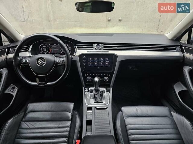 Серый Фольксваген Пассат, объемом двигателя 2 л и пробегом 270 тыс. км за 17999 $, фото 50 на Automoto.ua