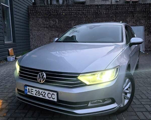 Серый Фольксваген Пассат, объемом двигателя 1.6 л и пробегом 249 тыс. км за 13499 $, фото 7 на Automoto.ua