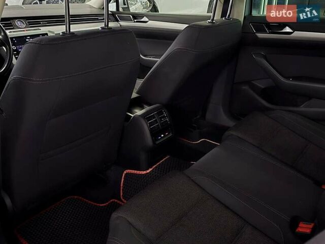 Сірий Фольксваген Пассат, об'ємом двигуна 1.97 л та пробігом 306 тис. км за 16999 $, фото 16 на Automoto.ua