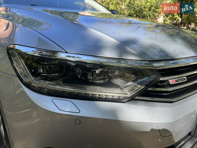 Серый Фольксваген Пассат, объемом двигателя 1.97 л и пробегом 305 тыс. км за 16900 $, фото 13 на Automoto.ua