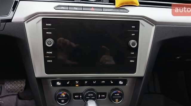 Серый Фольксваген Пассат, объемом двигателя 1.97 л и пробегом 203 тыс. км за 15800 $, фото 18 на Automoto.ua