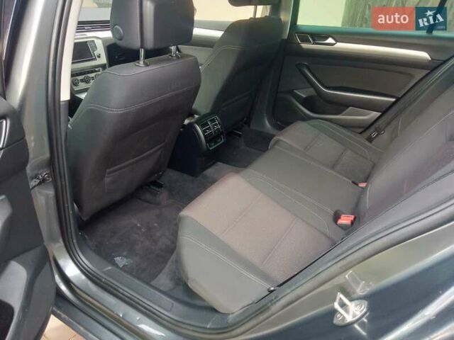 Сірий Фольксваген Пассат, об'ємом двигуна 1.97 л та пробігом 181 тис. км за 17300 $, фото 9 на Automoto.ua