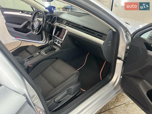 Серый Фольксваген Пассат, объемом двигателя 1.97 л и пробегом 305 тыс. км за 16900 $, фото 8 на Automoto.ua