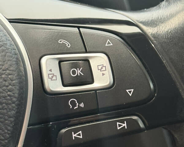 Серый Фольксваген Пассат, объемом двигателя 1.97 л и пробегом 210 тыс. км за 16000 $, фото 14 на Automoto.ua