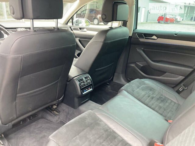 Серый Фольксваген Пассат, объемом двигателя 1.97 л и пробегом 180 тыс. км за 20500 $, фото 19 на Automoto.ua