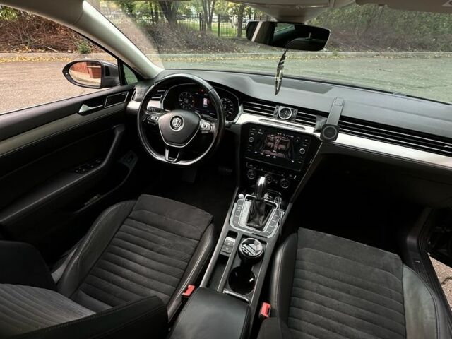 Серый Фольксваген Пассат, объемом двигателя 2 л и пробегом 288 тыс. км за 18700 $, фото 10 на Automoto.ua