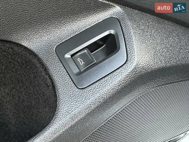 Серый Фольксваген Пассат, объемом двигателя 2 л и пробегом 269 тыс. км за 15850 $, фото 37 на Automoto.ua