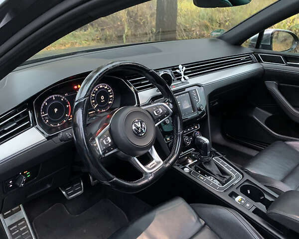 Серый Фольксваген Пассат, объемом двигателя 1.97 л и пробегом 295 тыс. км за 17600 $, фото 5 на Automoto.ua