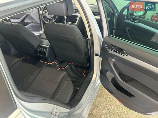 Серый Фольксваген Пассат, объемом двигателя 1.97 л и пробегом 305 тыс. км за 16900 $, фото 19 на Automoto.ua