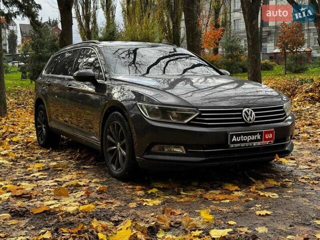 Фольксваген Пассат 2017 в Киеве на Automoto.ua Серый Фольксваген Пассат, объемом двигателя 2 л и пробегом 282 тыс. км за 13790 $, фото 2 на Automoto.ua