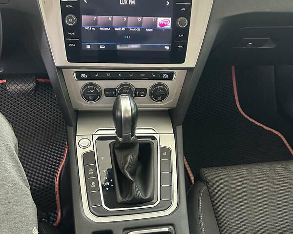 Серый Фольксваген Пассат, объемом двигателя 1.97 л и пробегом 305 тыс. км за 16900 $, фото 10 на Automoto.ua