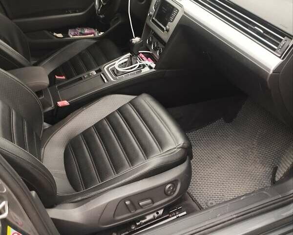 Серый Фольксваген Пассат, объемом двигателя 2 л и пробегом 300 тыс. км за 16600 $, фото 20 на Automoto.ua