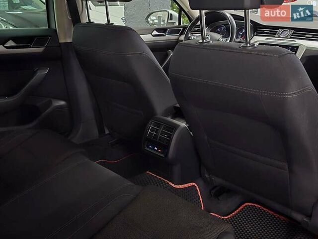 Сірий Фольксваген Пассат, об'ємом двигуна 1.97 л та пробігом 306 тис. км за 16999 $, фото 18 на Automoto.ua