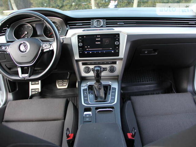 Серый Фольксваген Пассат, объемом двигателя 1.97 л и пробегом 276 тыс. км за 16000 $, фото 22 на Automoto.ua