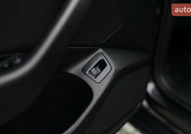 Серый Фольксваген Пассат, объемом двигателя 1.6 л и пробегом 270 тыс. км за 15300 $, фото 19 на Automoto.ua