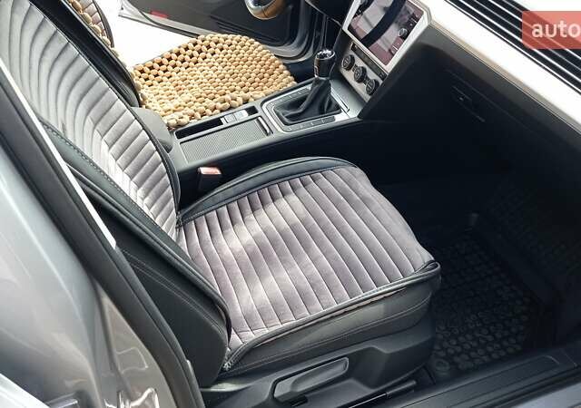 Серый Фольксваген Пассат, объемом двигателя 1.97 л и пробегом 234 тыс. км за 16400 $, фото 17 на Automoto.ua